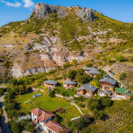 Eco Village Under The Cliffs Ilindentsi Exterior foto