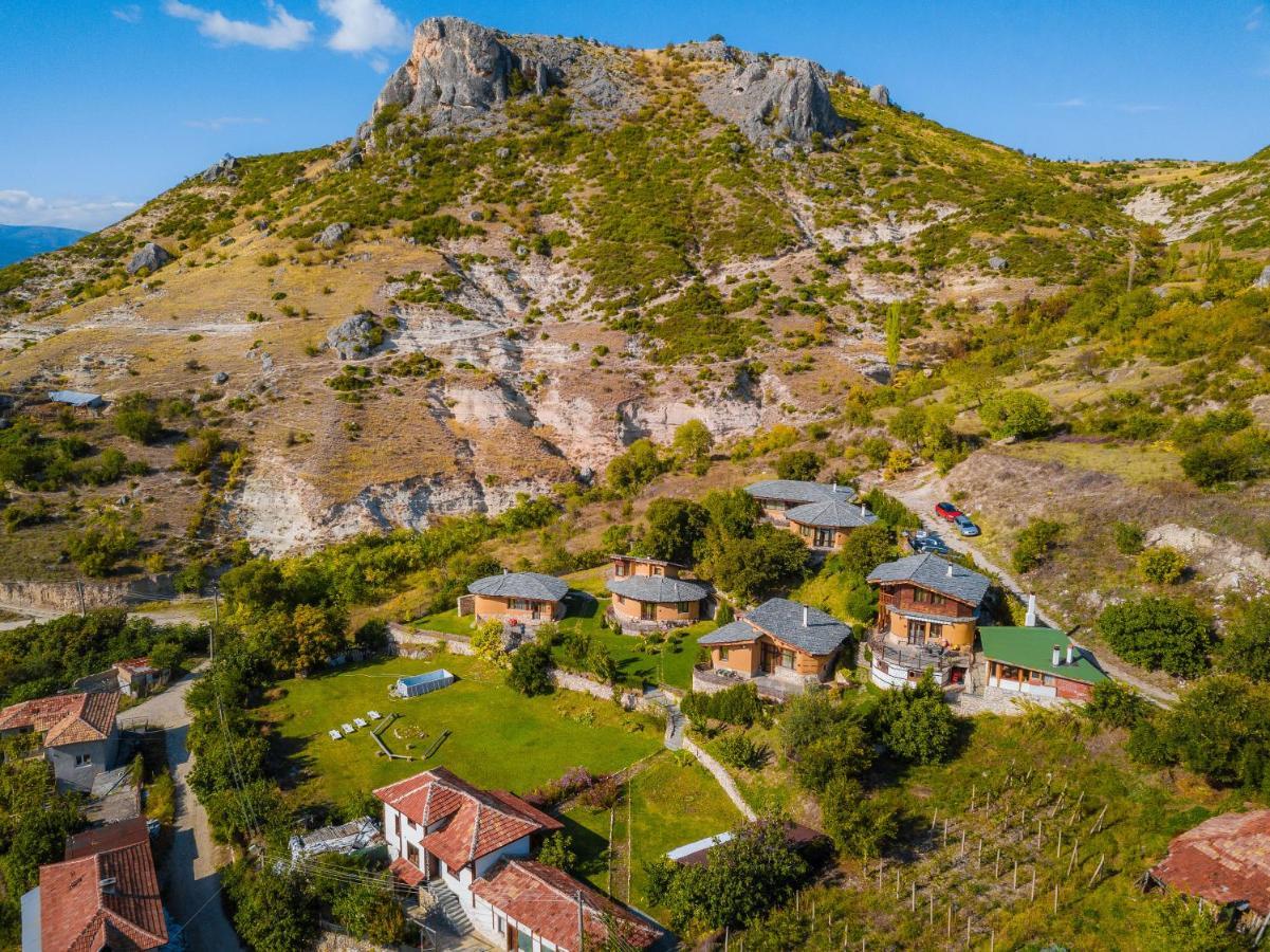 Eco Village Under The Cliffs Ilindentsi Exterior foto