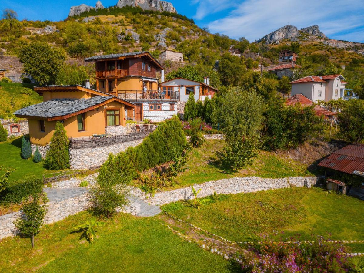 Eco Village Under The Cliffs Ilindentsi Exterior foto