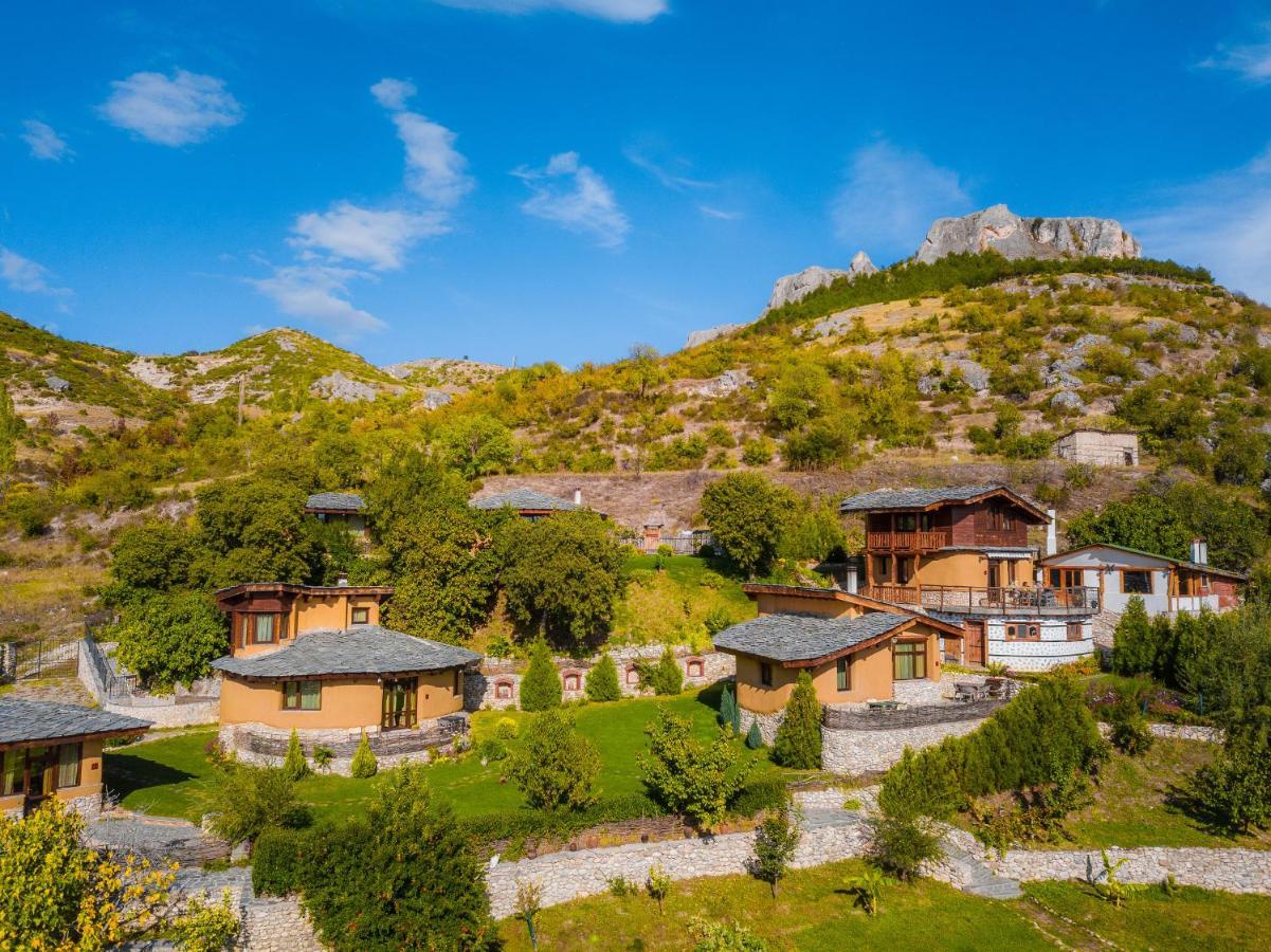 Eco Village Under The Cliffs Ilindentsi Exterior foto